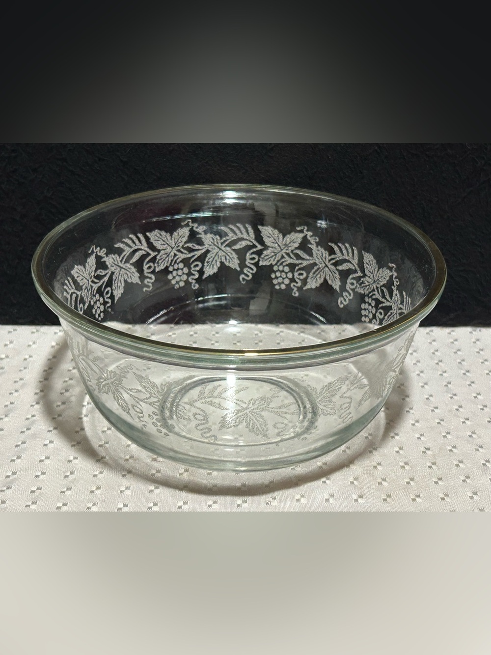 Bratlett Collins Bowl Clear Raised Frosted Grape Vine & Leaves Design Gold Trim